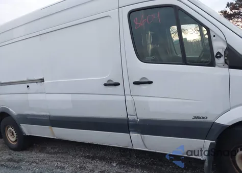 2011 Mercedes-Benz Sprinter 2500 High Roof z USA, uszkodzony, nr VIN WD3PE8CB1B5595520